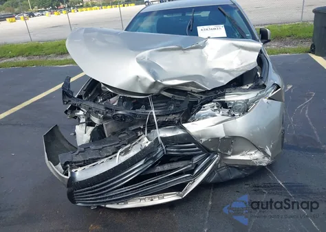 2017 Toyota Camry Xle z USA, uszkodzony, nr VIN 4T1BF1FKXHU687414